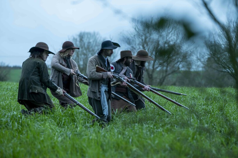 En 1794, la Vendée est mise à feu et à sang par le général Turreau pour exterminer les rebelles. Charette réplique en inventant une forme de guérilla qui lui vaudra l’admiration de Napoléon.